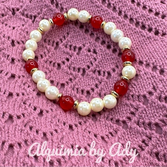 Cherry vibes untreated ruby beaded bracelet - Picture 1 of 3